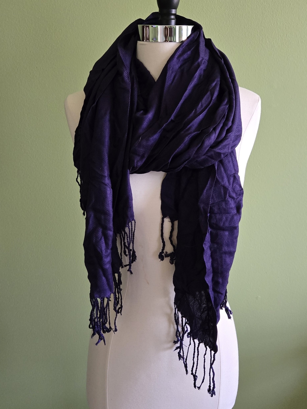 Women's Navy Blue Lightweight Fringe Scarf